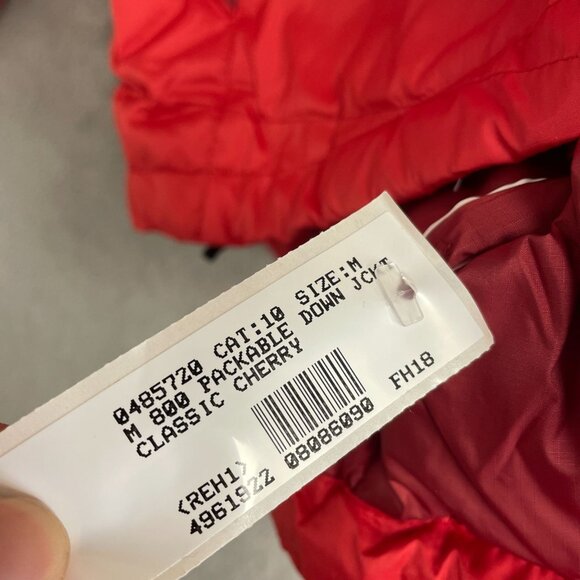 NEW Lands' End Men's M 800 Packable Down Jacket Classic Cherry Red Full Zip - Picture 6 of 9